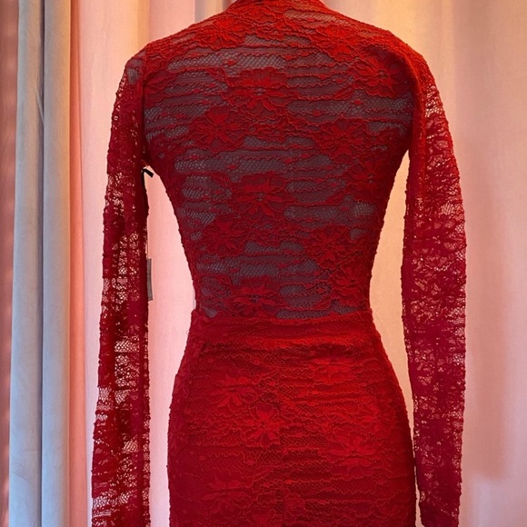 Nightcap Midi Lace dress - NWT - Picture 7 of 9